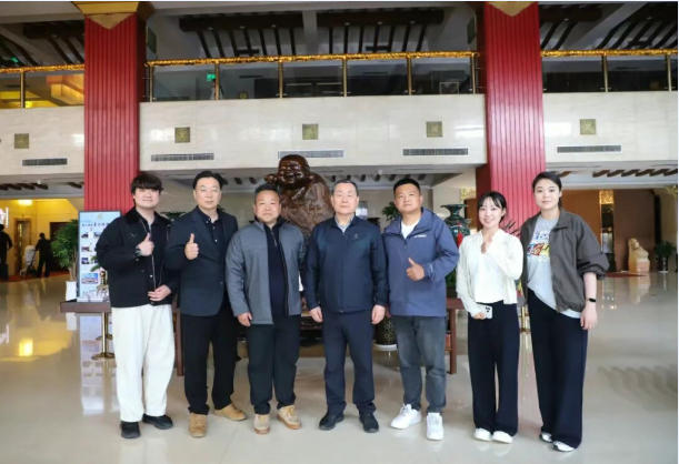 韩国釜山体育会代表团莅临鹅坡武校参观调研